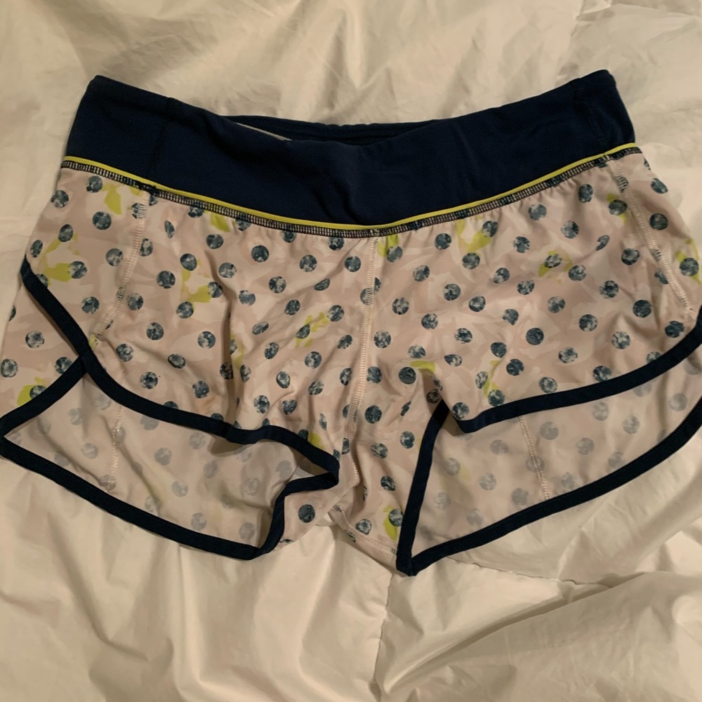 Lululemon Speed Shorts Size 6